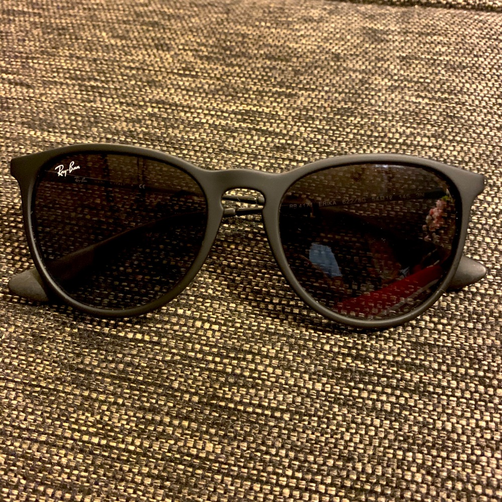 RAY BAN SUNGLASSES “ERIKA” STYLE